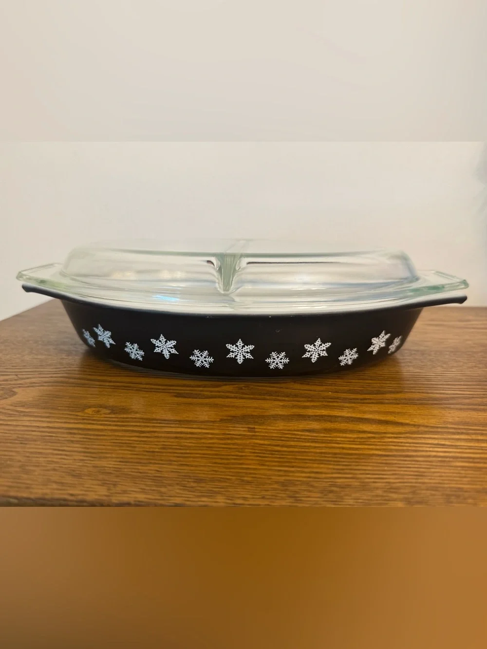 Vintage Pyrex Charcoal Black Snowflake Divided Casserole Dish 1.5 Qt w/ Lid GUC